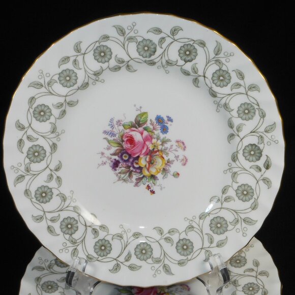 Set of 4 vintage Royal Crown Derby fine porcelain salad plates - Picture 3 of 7